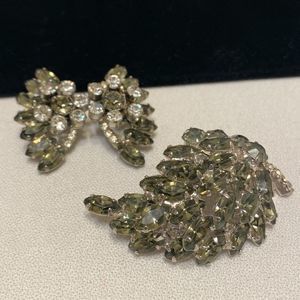 Vintage Weiss Rhinestone Brooch And Earrings Set